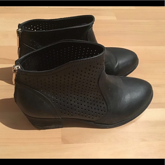Black pleather ankle booties - Picture 2 of 2